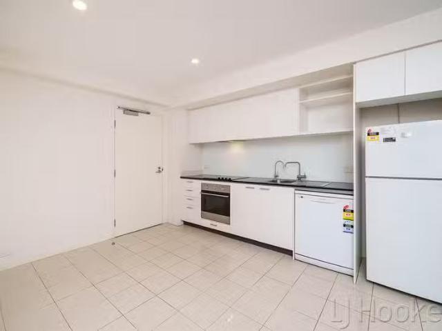 Deal! 15/208 Adelaide Terrace, East Perth, WA 6004
