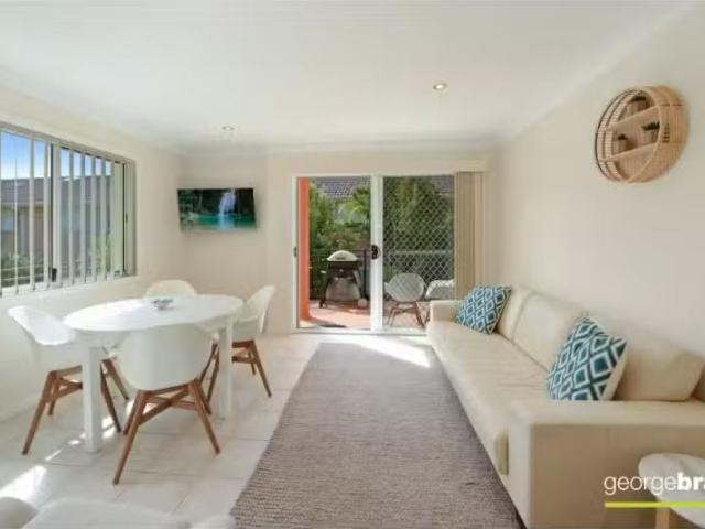 Unique 1/57a Avoca Drive, Avoca Beach Townhouse for rent List.