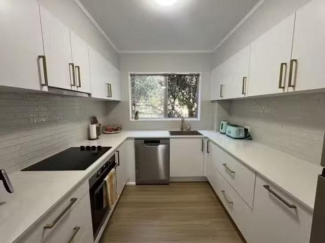Unique 1/5 Merewether Street, Merewether, NSW 2291