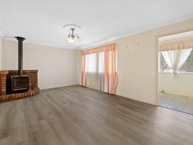 Deal! 15 Challenor Street, Rockville, QLD 4350