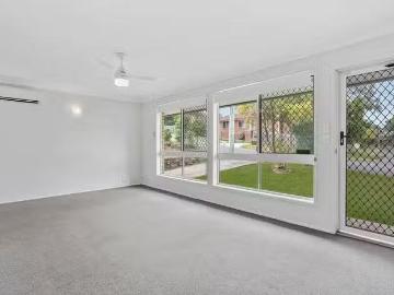 Unique 15 Dublin Drive, Eagleby, QLD 4207
