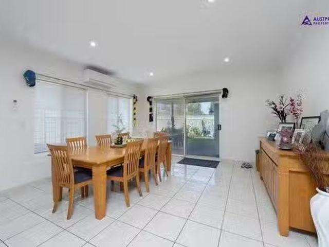 Cheap 15 Finchley Way, Wellard, WA 6170