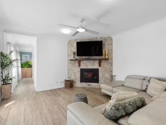 Just in! 15 Kilbride Court, Caloundra West, QLD 4551