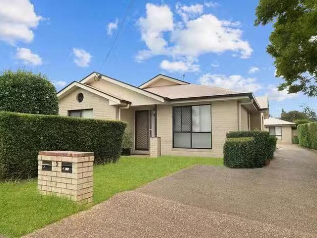 For Rent! 1/5 Leichhardt Street, Centenary Heights, QLD 4350