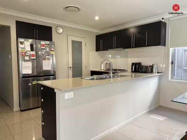 Nice 15 Winburg Drive, EDMONDSON PARK House for rent Listed b.