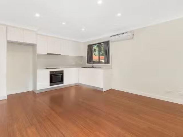 Just in! 15A Leabons Lane, SEVEN HILLS, NSW 2147 Other for R.