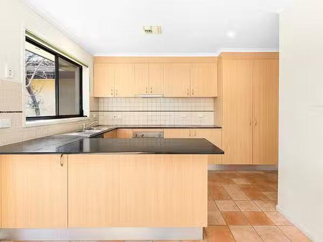 For Rent! 15B Burra Place, Braddon, ACT 2612