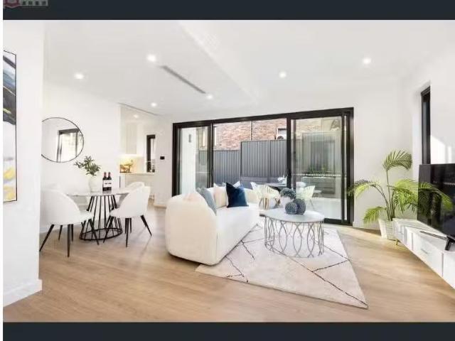 Cozy 1/61 Brush Road, West Ryde Townhouse for rent Listed by.