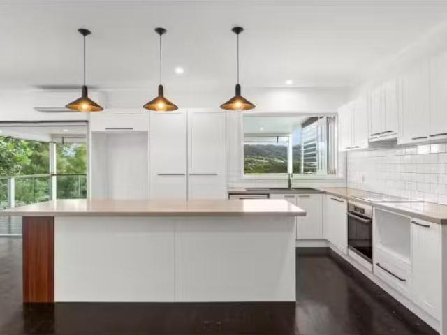 For Rent! 167 Mount Keira Road, Mount Keira House for rent Li.
