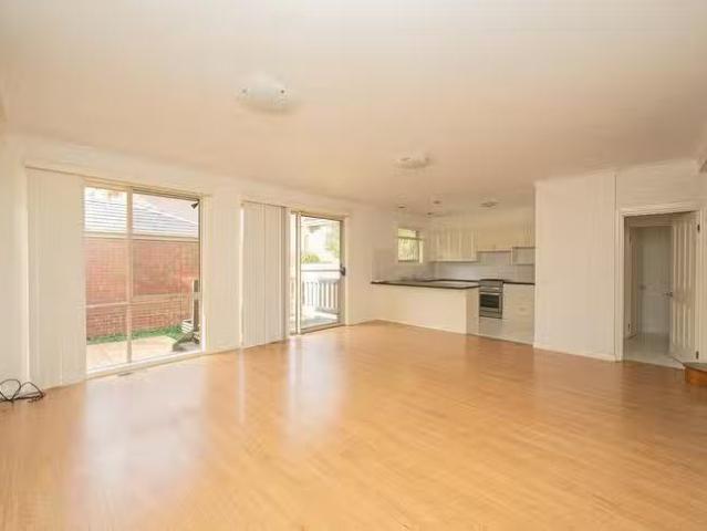 Charming 1/64 Roslyn Street, Burwood, VIC 3125