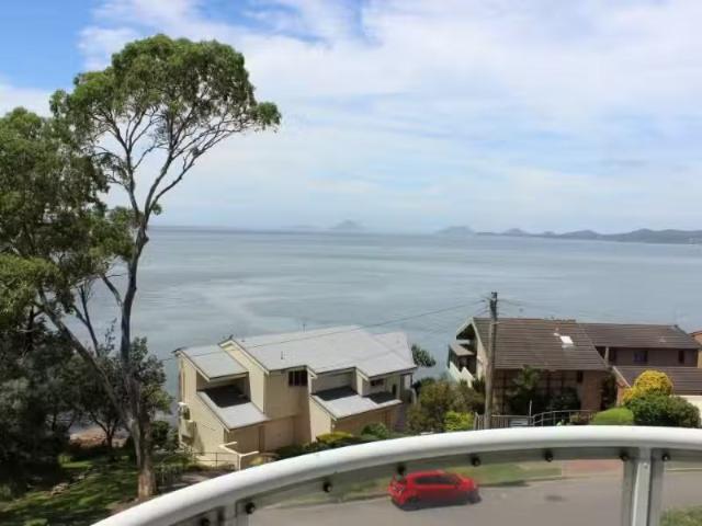 Deal! 16/5 Mitchell Street, SOLDIERS POINT Apartment for rent.
