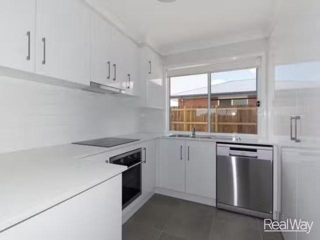 Unique 1/69 Shelby Street, Glenvale, QLD 4350
