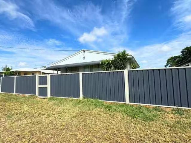 Deal! 16 Abau Street, Soldiers Hill, QLD 4825