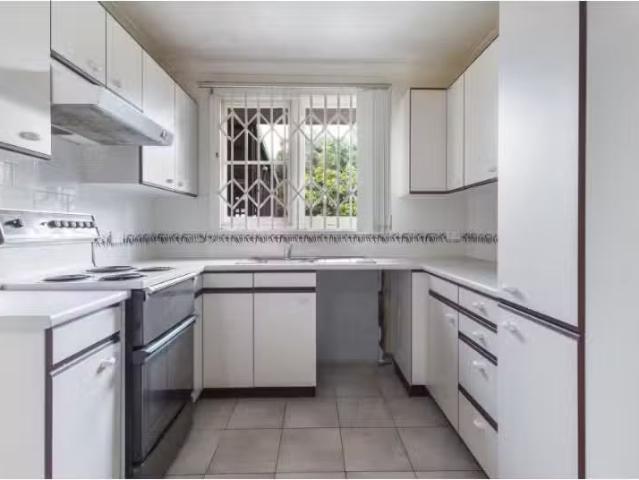Unique 16 Batavia Place, WILLMOT House for rent Listed by Zoe.