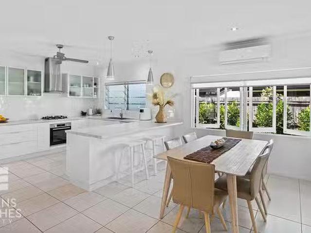For Rent! 16 Batt Street, Clifton Beach, QLD 4879