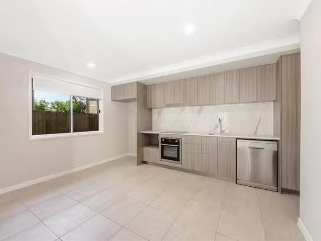 Charming 1/6 Beech Street, Marsden, QLD 4132
