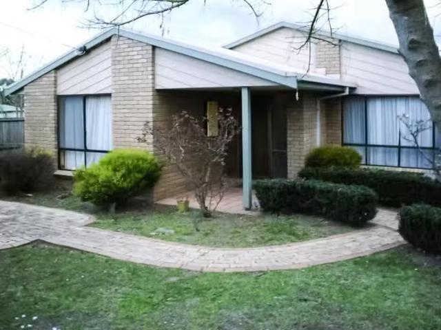 Just in! 16 Fitzroy Street, STRATFORD, VIC 3862 House for Rent