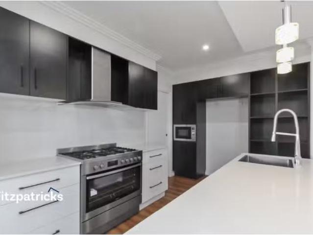 For Rent! 16 Florey Street, Lloyd House for rent Listed by Re.