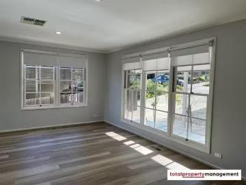 Weston Creek, Yass Valley, Victoria - Parking