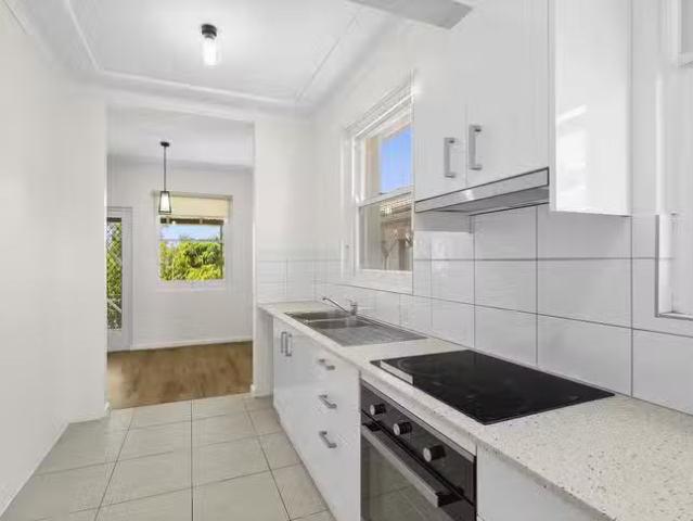 New 16 Smith Avenue, Allambie Heights, NSW 2100