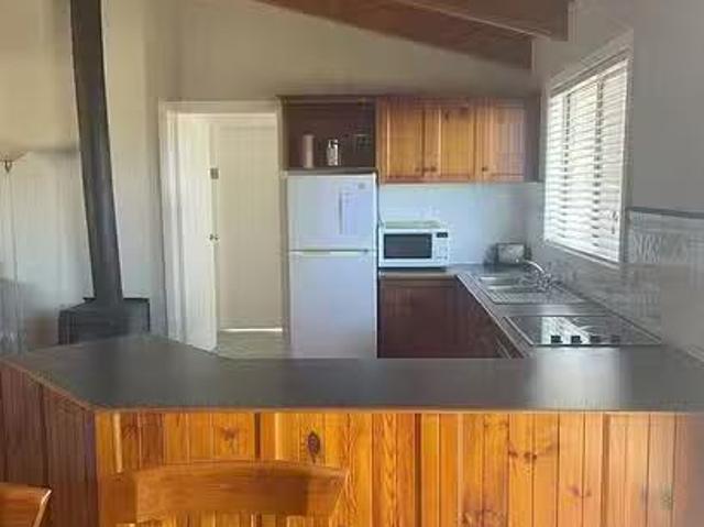 For Rent! 16 Templetonia Crescent, Marion Bay, SA 5575