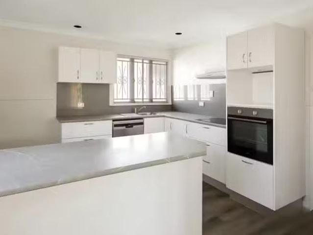 Cozy 16 Venus Street, Ashgrove, QLD 4060