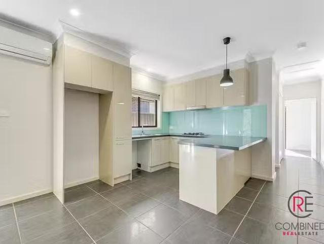 Deal! 16B Parsons Grove, Oran Park, NSW 2570