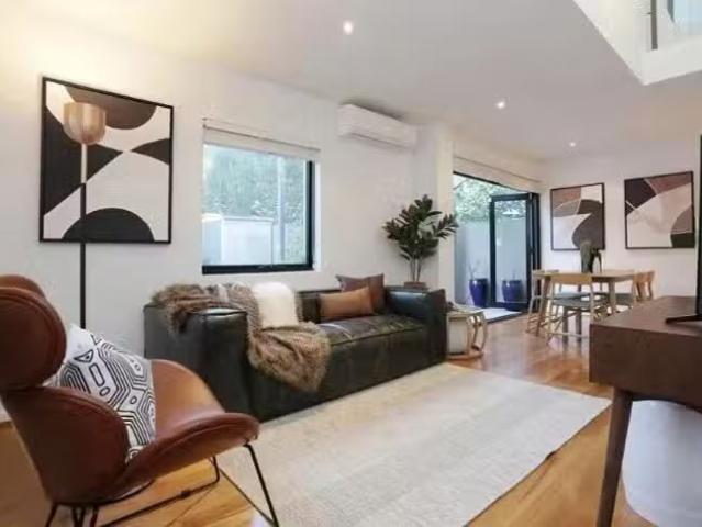 Deal! 16B Princess Road, Crawley, WA 6009