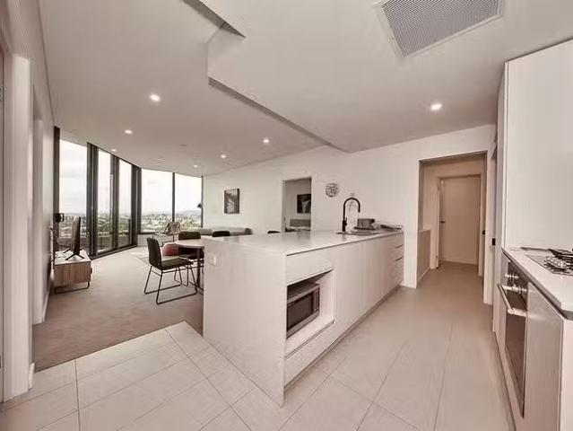 Deal! 1712/62 Logan Road, Woolloongabba, QLD 4102