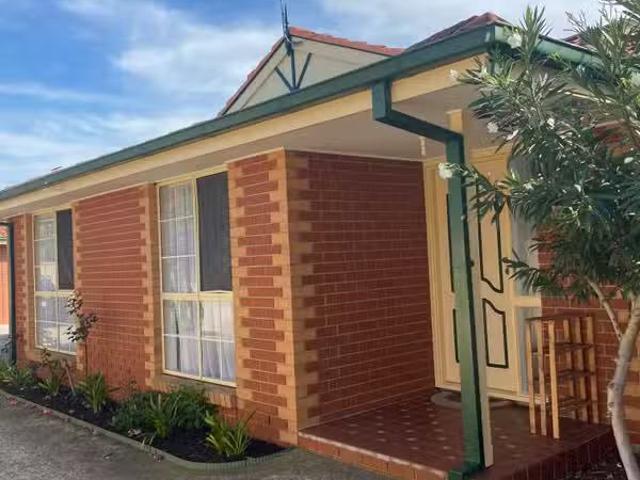 Just in! 1/71 Walmer Avenue, St Albans VIC 3021