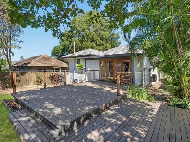 Deal! 172 Whites Road, LOTA, QLD 4179 House for Rent
