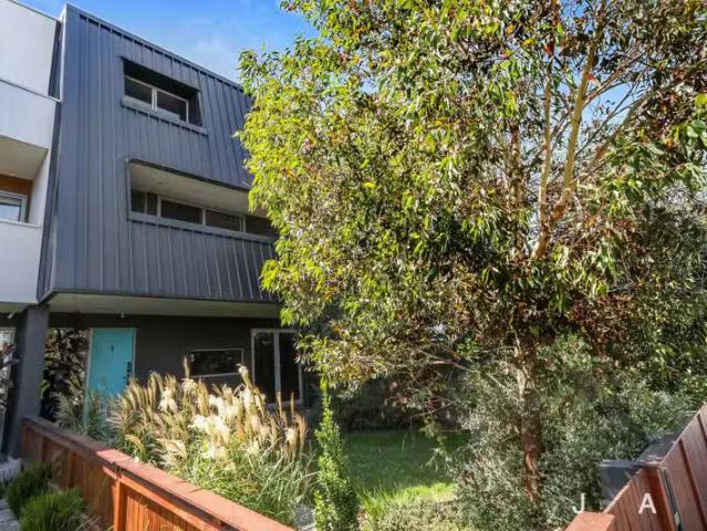 New 1/744 Barkly Street, West Footscray VIC 3012