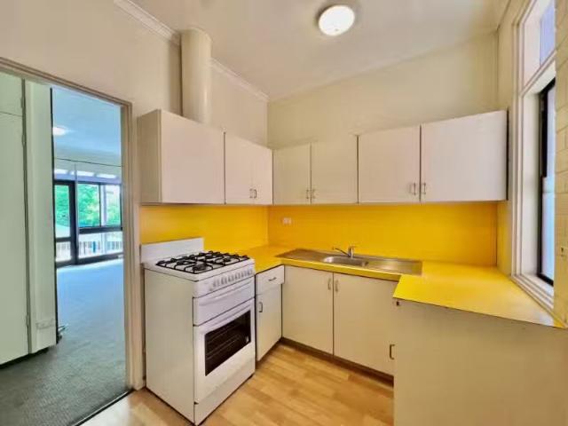 Cozy 1/74 George Street, BATHURST Apartment for rent Listed b.