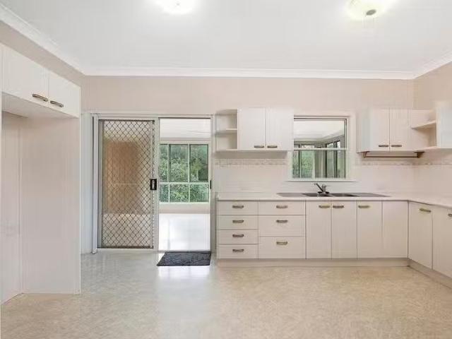 Unique 17 Ayr Street, Morningside, QLD 4170