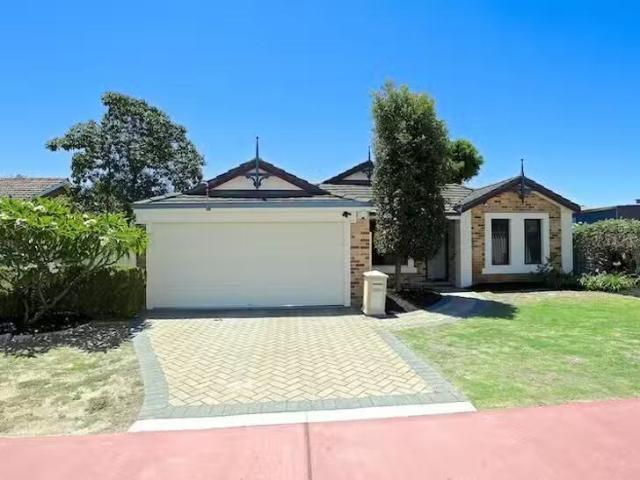 For Rent! 17 Andrews Road, Wilson, WA 6107