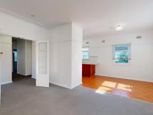 Just in! 17 Bardia Road, Shortland House for rent Listed by L.