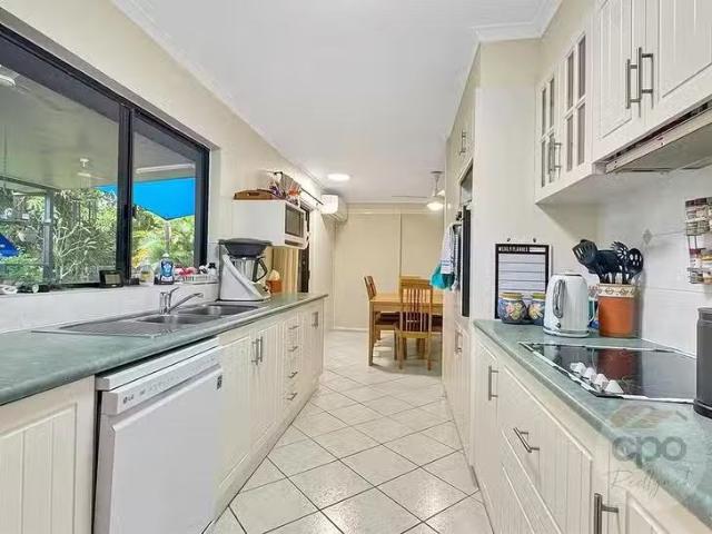 Just in! /17 Bindaree Close, Caravonica, QLD 4878