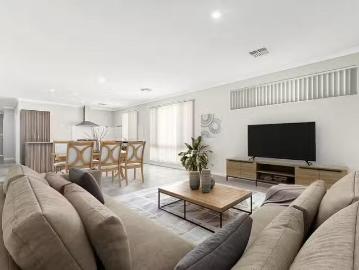 Rental! 17 Clairault Rise, Pearsall, WA 6065