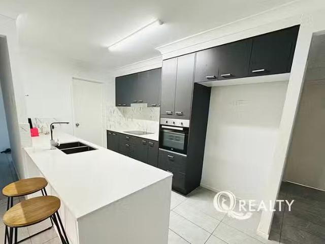 Charming 17 Hibbard Court, Collingwood Park, QLD 4301