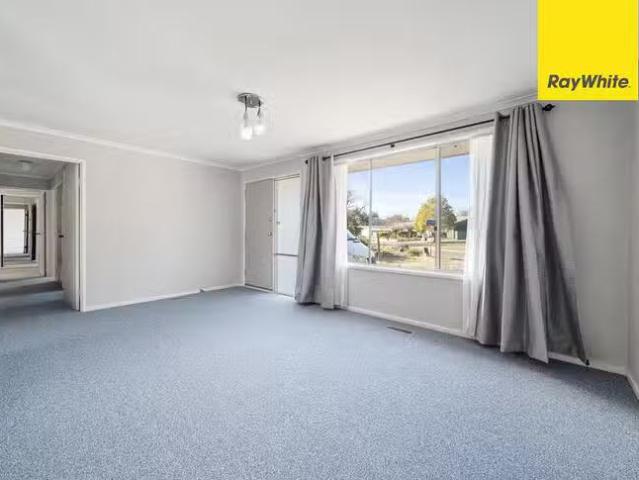 For Rent! 17A Oakover Circuit, Kaleen, ACT 2617