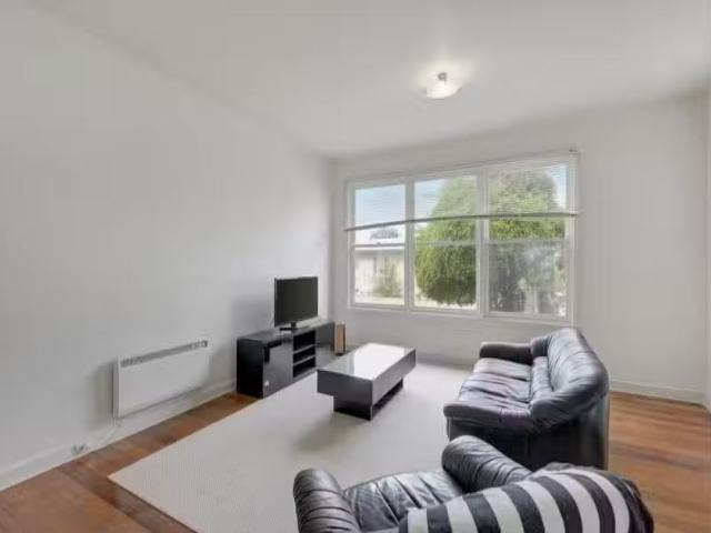 Deal! 18/3 Bickleigh Street, Glen Iris VIC 3146