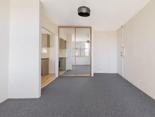 Just in! 18/16 18 Roslyn Gardens, Rushcutters Bay NSW 2011