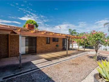Just in! 184 Hub Drive, Aberfoyle Park, SA 5159