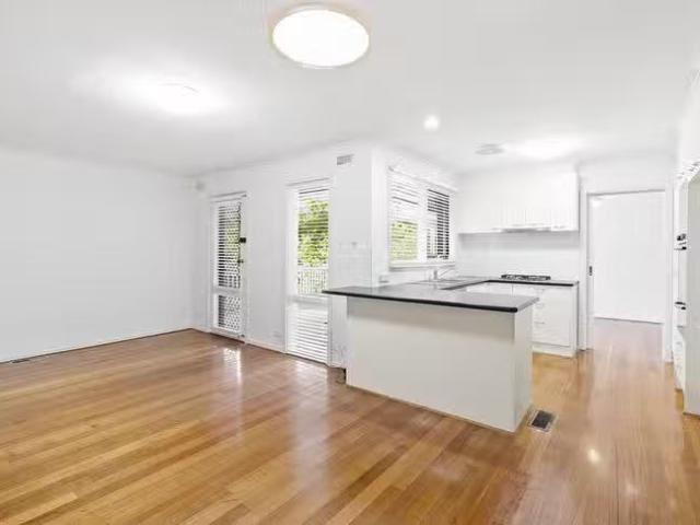 Deal! 189 Hawthorn Road, Vermont South, VIC 3133