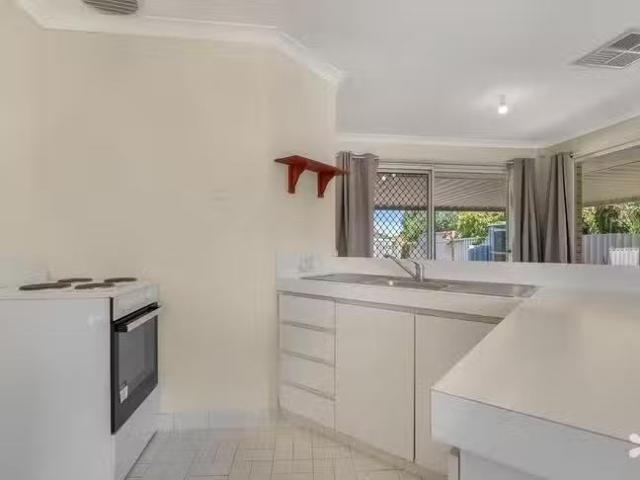 For Rent! 18 Allspice Vista, Mirrabooka, WA 6061