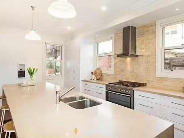 Nice 1/8 Collins Street, Mentone, VIC 3194