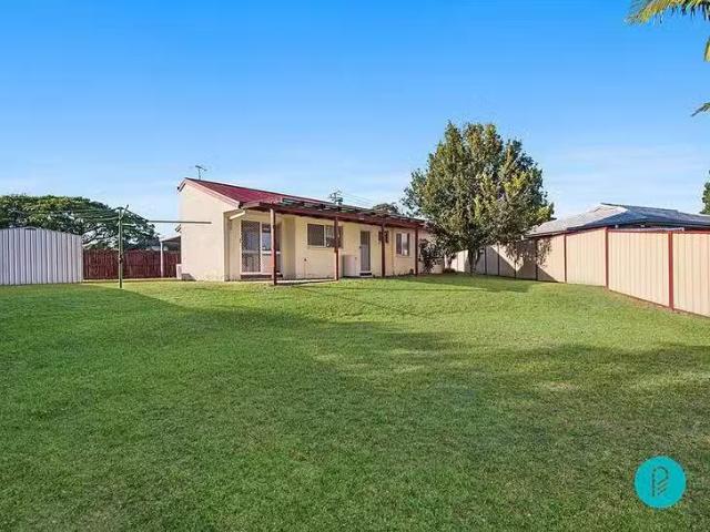 Charming 18 Devine Street, Marsden, QLD 4132