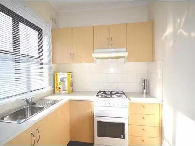Deal! 18 Farrell Rd, Kingsgrove House for rent Listed by Doug.