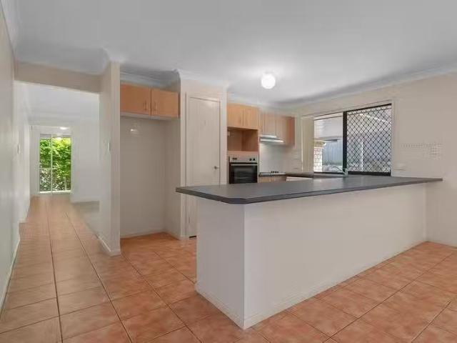 Nice 18 Heron Crescent, Springfield, QLD 4300