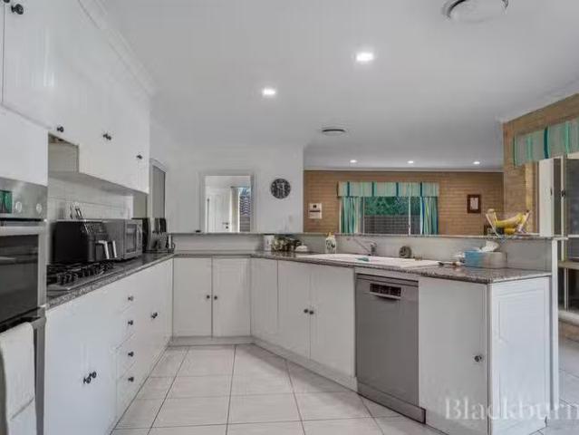 Just in! 18 Kiernan Place, Kallaroo, WA 6025